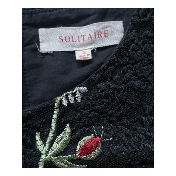Solitaire Womens/Teen Black Lace Floral Lace Blouse Size Small Flare sleeves - Picture 6 of 7